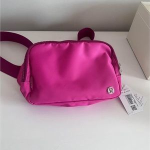 New Lululemon Belt Bag (Discont.)